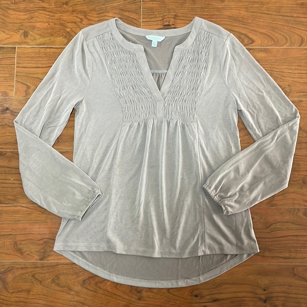 Lucky Brand Taupe Long Sleeve V Neck Ruched Cuff Sleeve Blouse Shirt Top